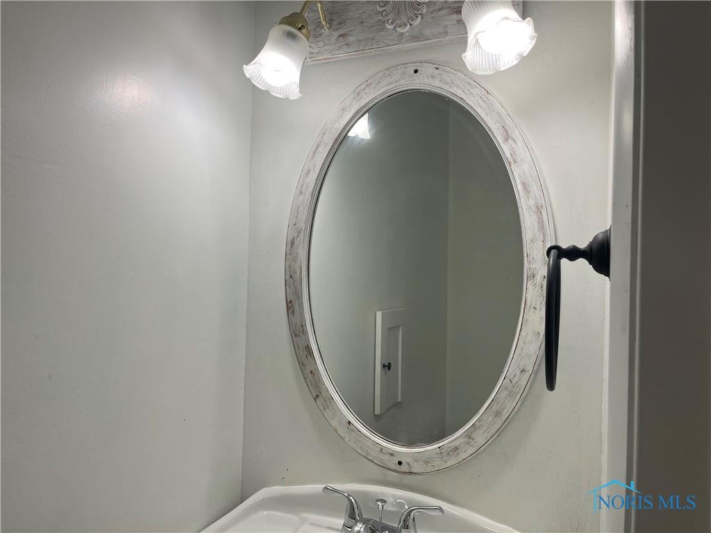 3217 Glanzman Road, Unit B14 Toledo, OH 43614 - Photo 17 of 49 Gallery Image 17