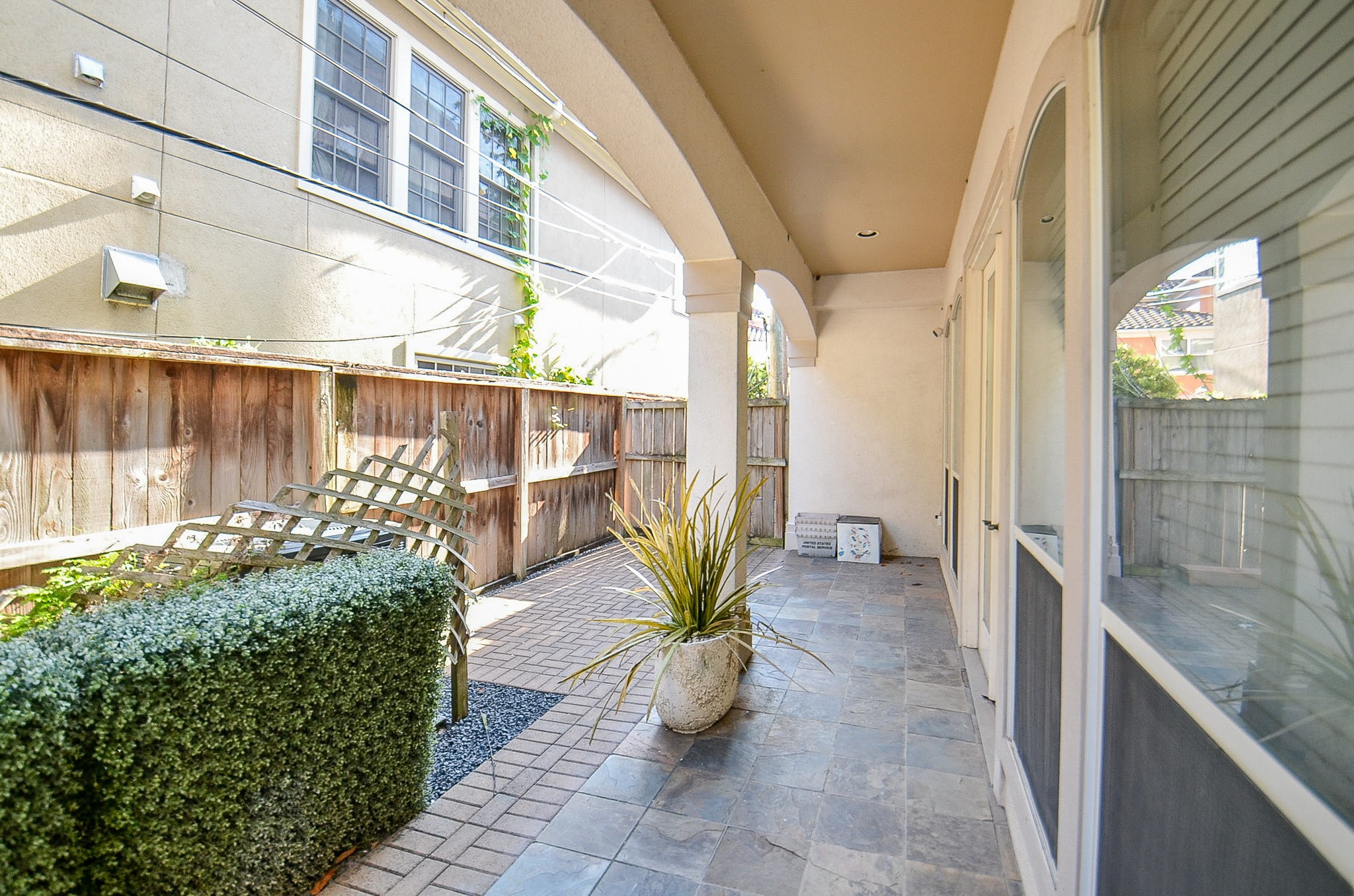 5512 Hidalgo Street Houston, TX 77056 - Photo 32 of 32 a view of a porch with a potted plant