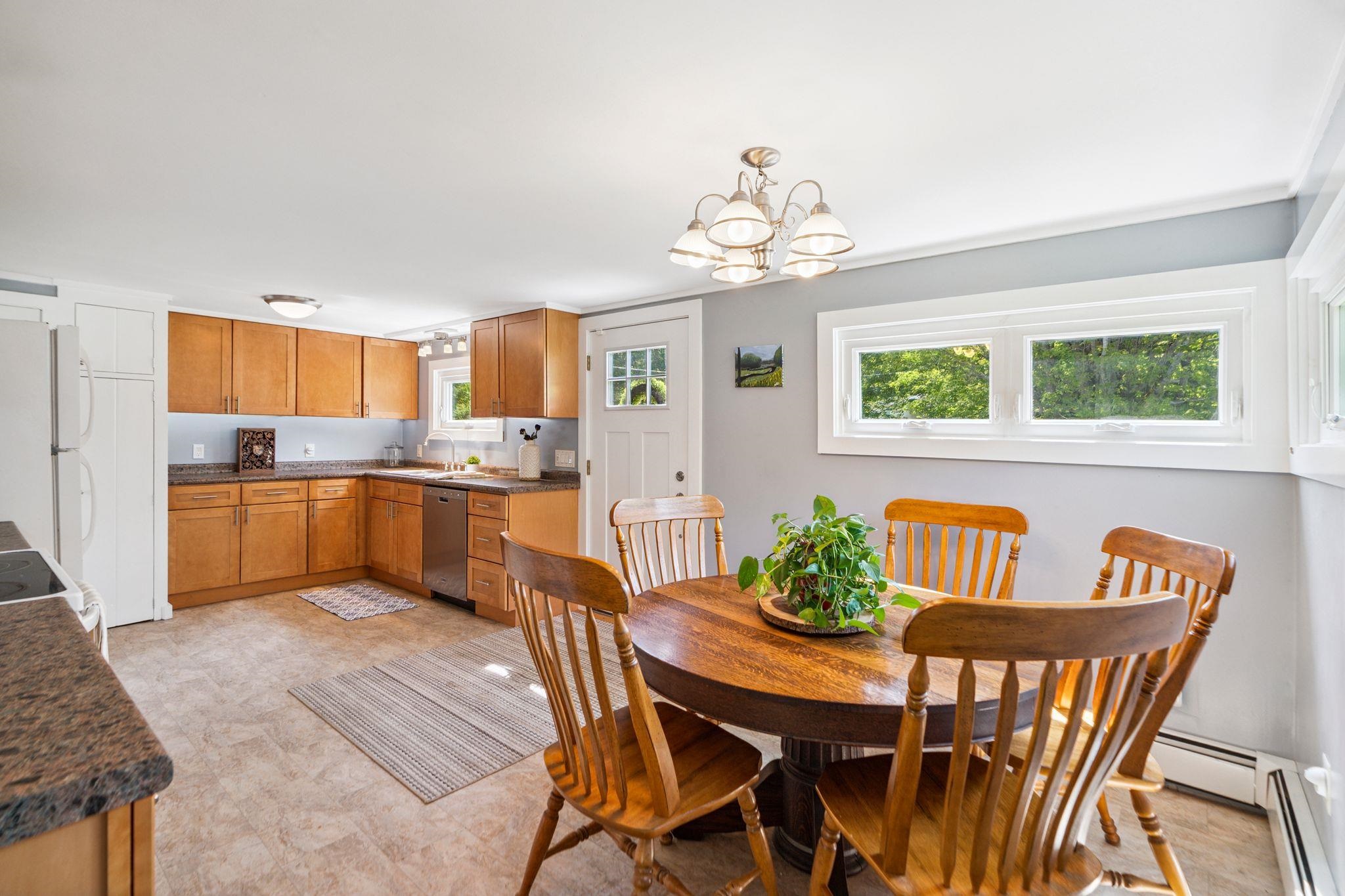 626 County Road New London, NH 03257 - Photo 15 of 47