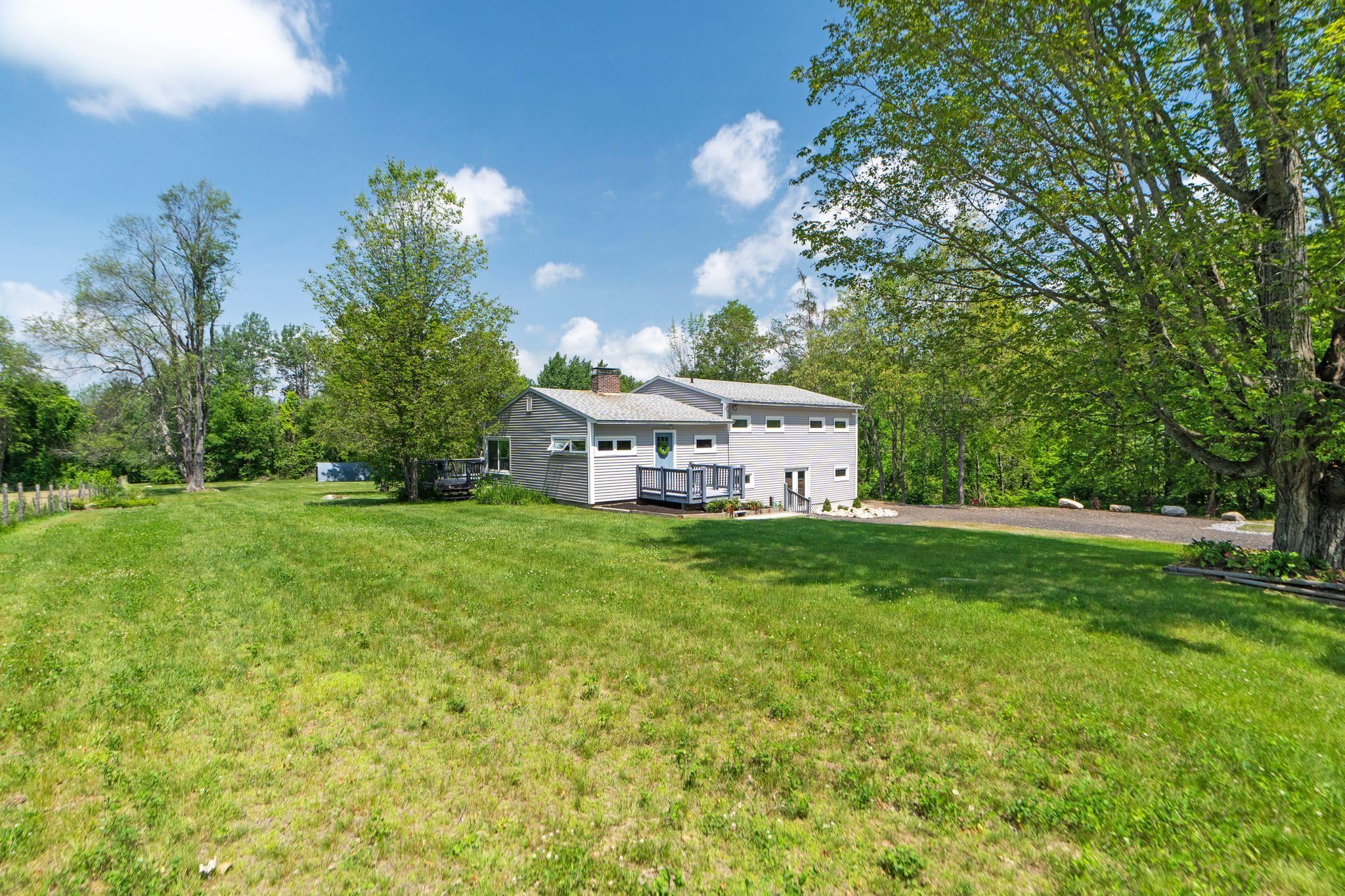 626 County Road New London, NH 03257 - Photo 5 of 47