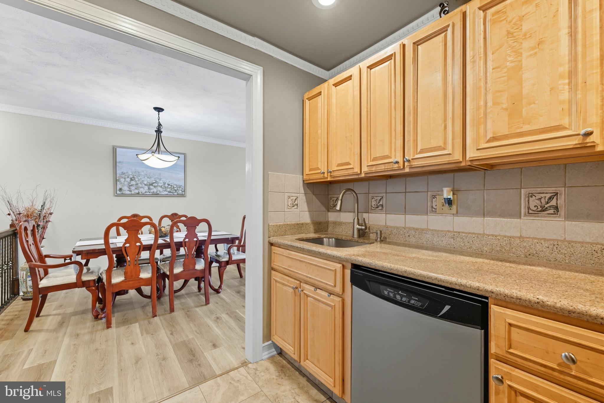 2843 Woodbridge Road Philadelphia, PA 19114 - Photo 12 of 29 Gallery Image 12