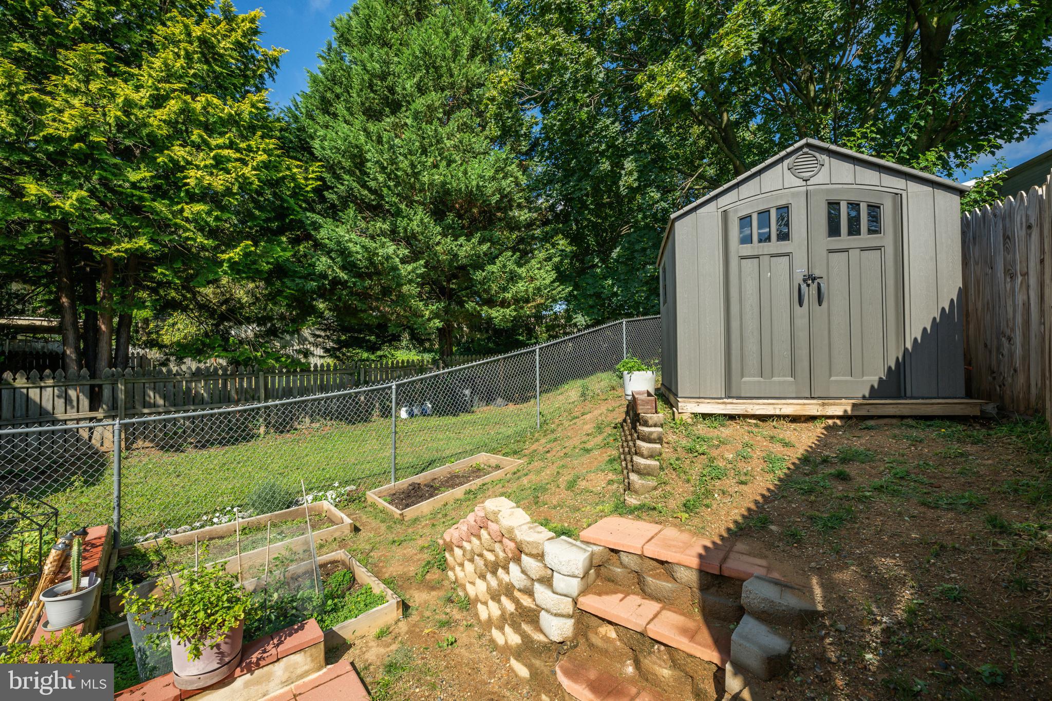 2843 Woodbridge Road Philadelphia, PA 19114 - Photo 24 of 29 Gallery Image 24