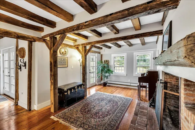 $799,000 | 203 County Road, Buzzards Bay, MA 02532