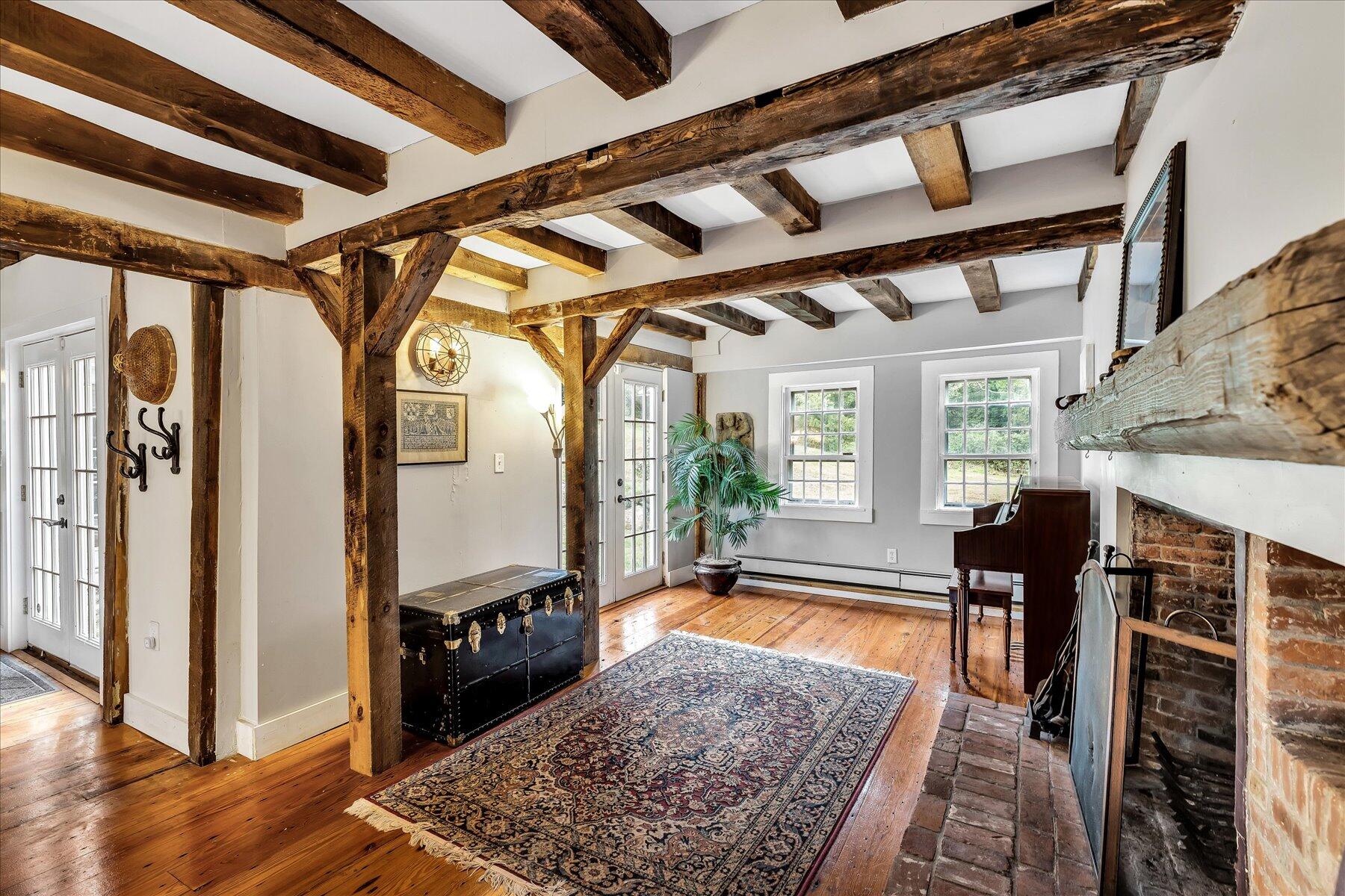 203 County Road Buzzards Bay, MA 02532 - Photo 13 of 41 Family Room