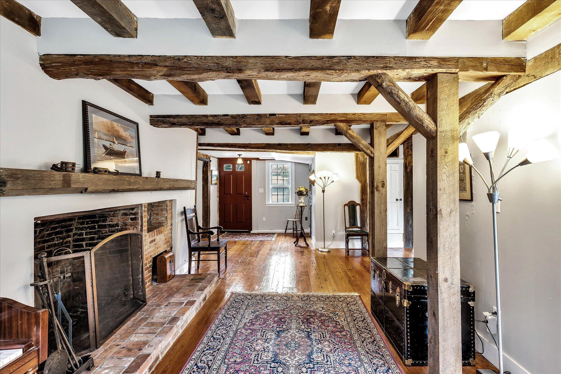 203 County Road Buzzards Bay, MA 02532 - Photo 14 of 41 Family Room