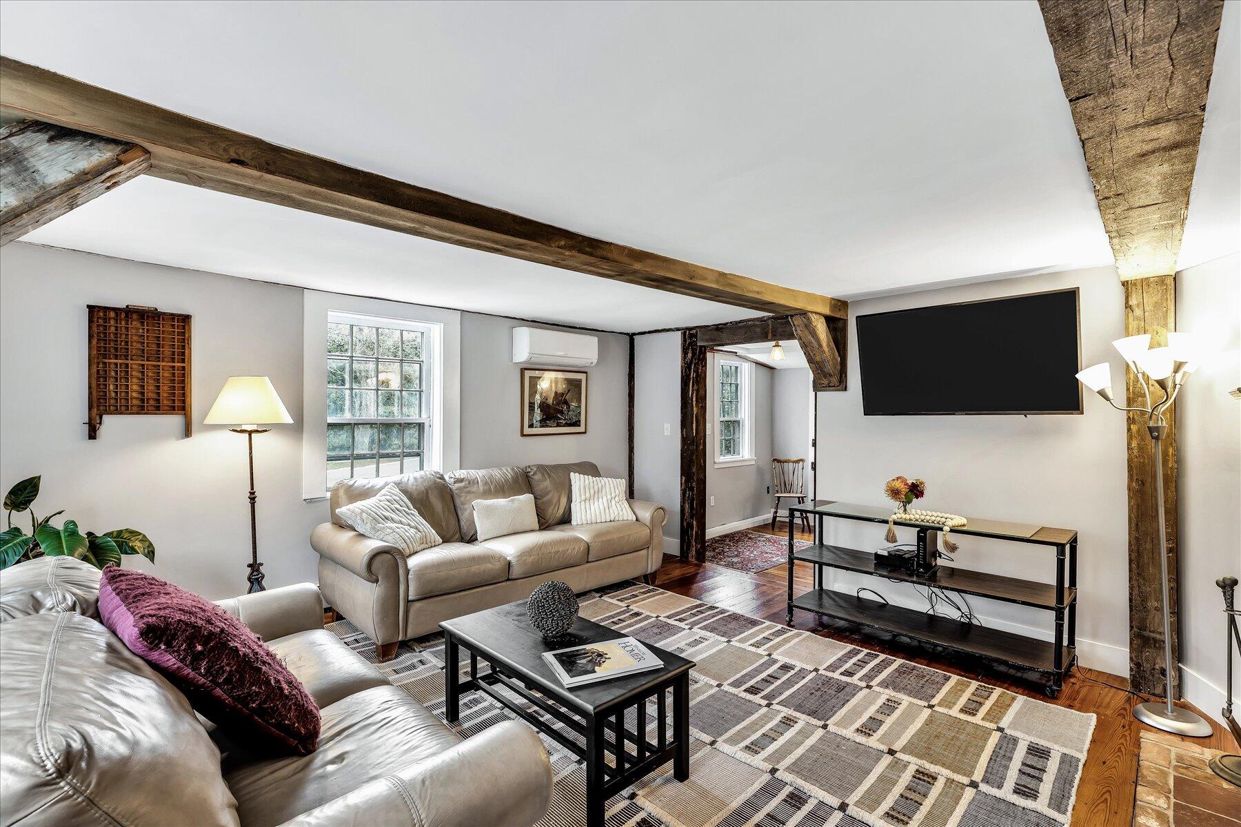 203 County Road Buzzards Bay, MA 02532 - Photo 19 of 41 Living Room