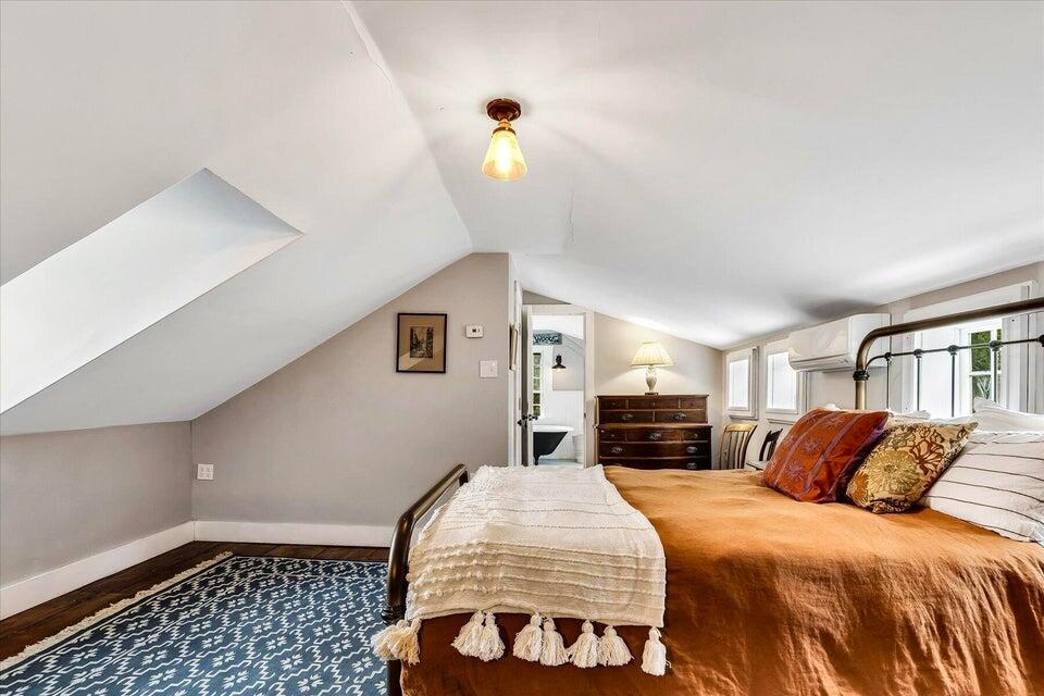 203 County Road Buzzards Bay, MA 02532 - Photo 31 of 41 Primary Bedroom