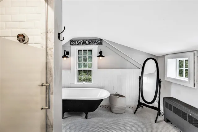 $799,000 | 203 County Road, Buzzards Bay, MA 02532