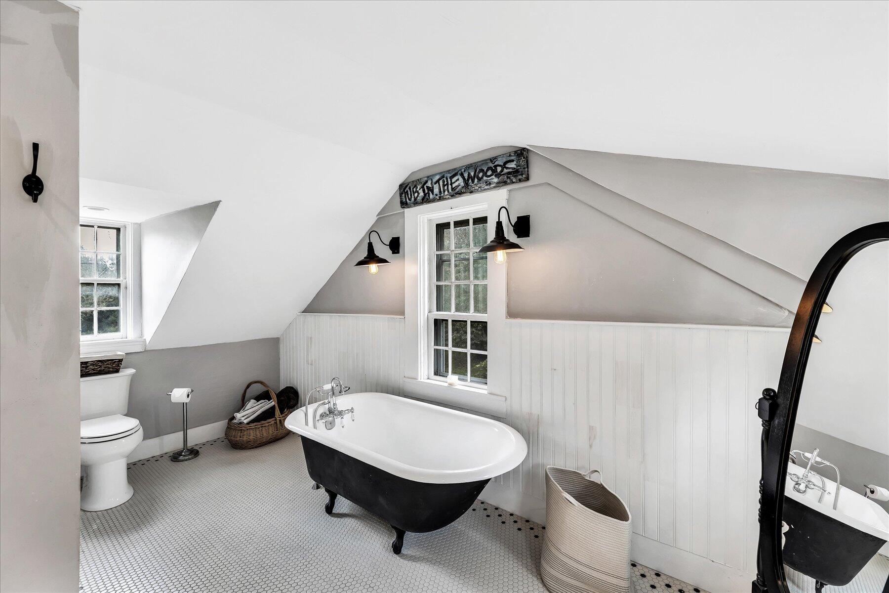 203 County Road Buzzards Bay, MA 02532 - Photo 34 of 41 Primary Ensuite Full Bath