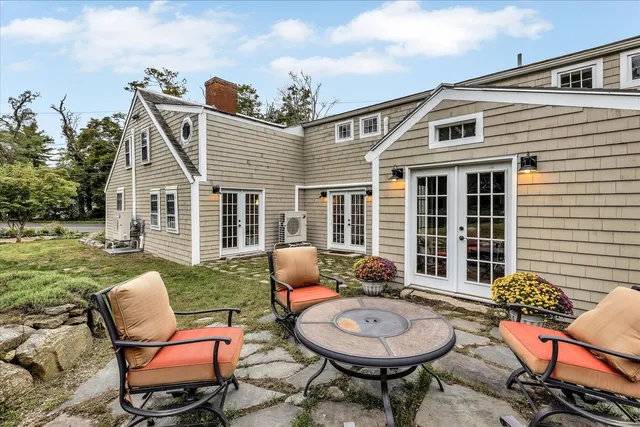 $799,000 | 203 County Road, Buzzards Bay, MA 02532