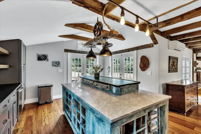 $799,000 | 203 County Road, Buzzards Bay, MA 02532