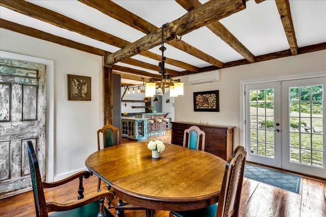 $799,000 | 203 County Road, Buzzards Bay, MA 02532