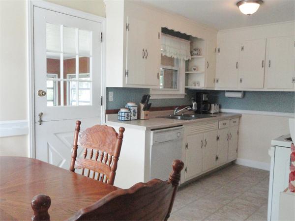93 Homestead Road Holden, MA 01520 - Photo 5 of 16 Gallery Image 5