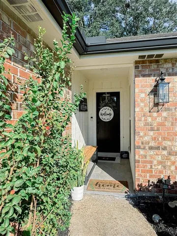 $295,000 | 4549 Highland Drive, Lake Charles, LA 70605