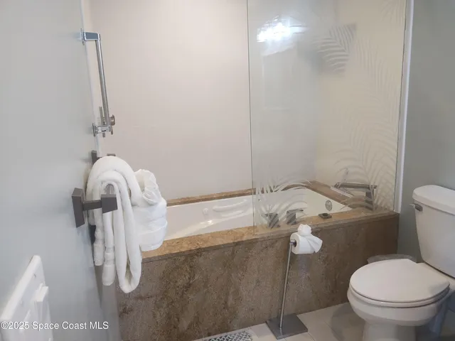 $2,700 | 233 South Brevard Avenue, Cocoa Beach, FL 32931