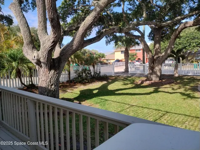 $2,700 | 233 South Brevard Avenue, Cocoa Beach, FL 32931