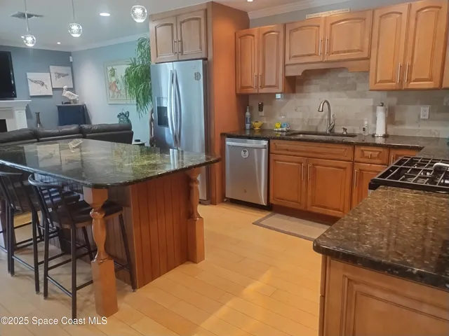 $2,700 | 233 South Brevard Avenue, Cocoa Beach, FL 32931