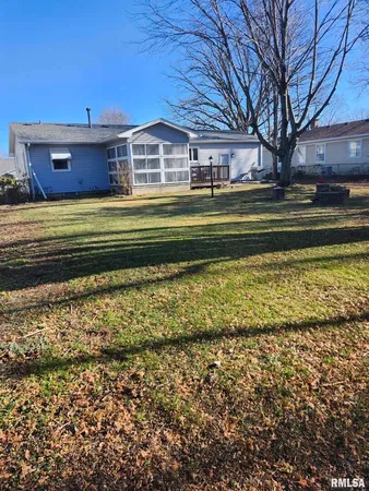 a view of a yard