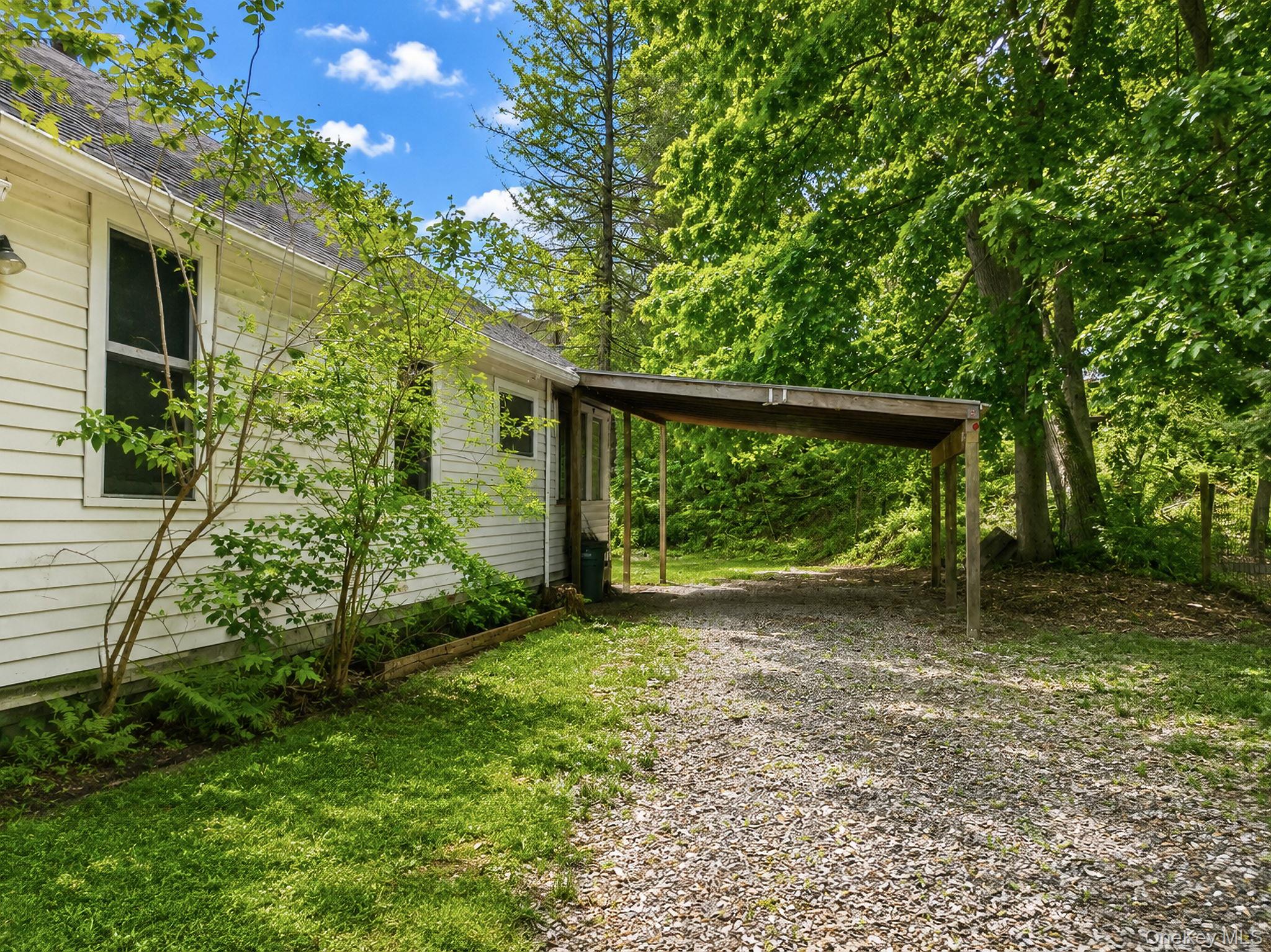 15 Well Road Walden, NY 12586 - Photo 31 of 40 Side of the home with carport view