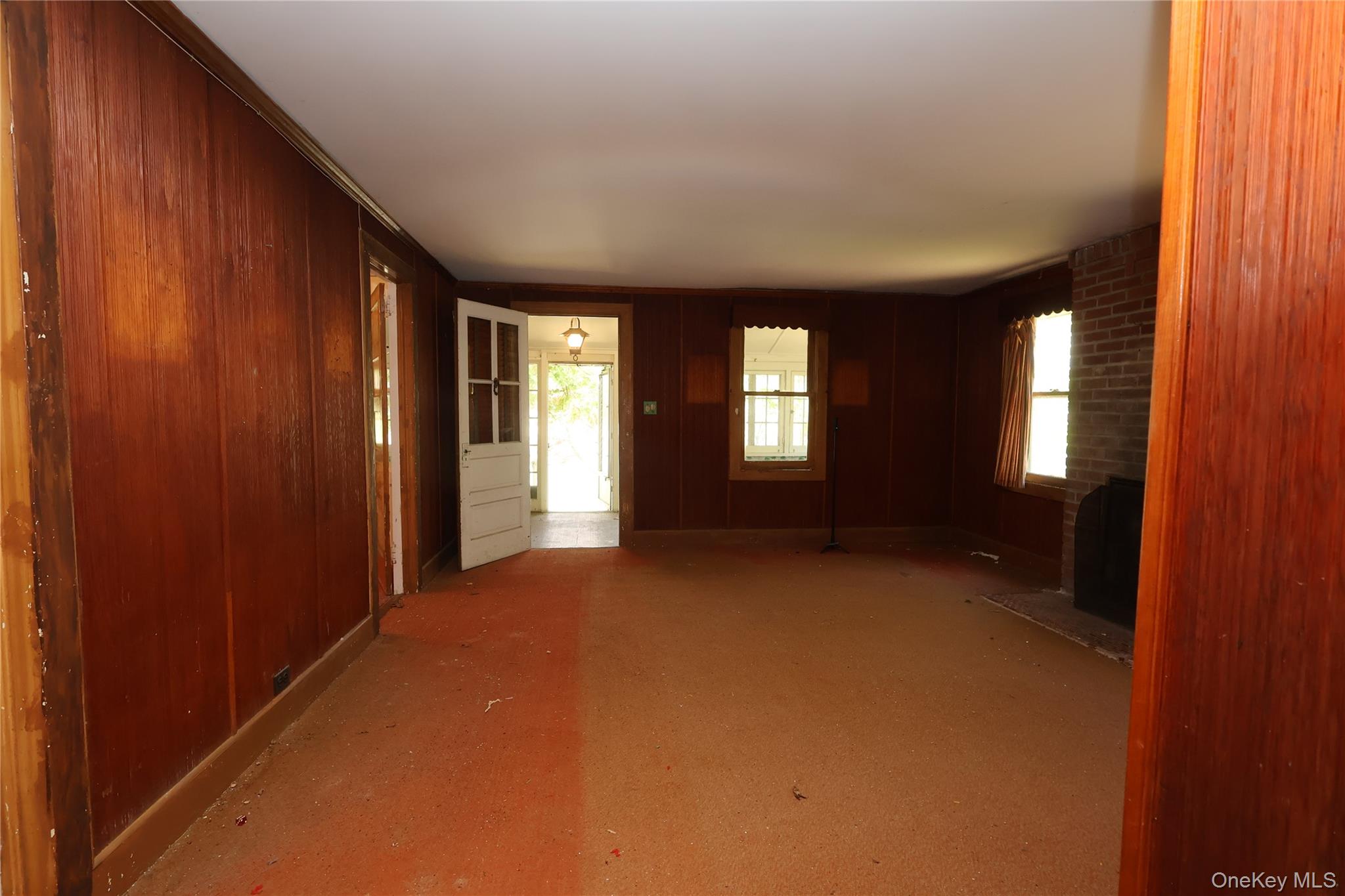 15 Well Road Walden, NY 12586 - Photo 9 of 40 Living room
