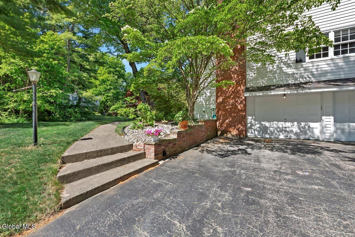 2307 Pine Ridge Road Niskayuna, NY 12309 - Photo 58 of 65 68-2307 Pine Ridge Rd-76