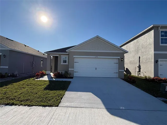 $2,700 | 3298 BRIARWOOD Grv Drive, Ocoee, FL 34761