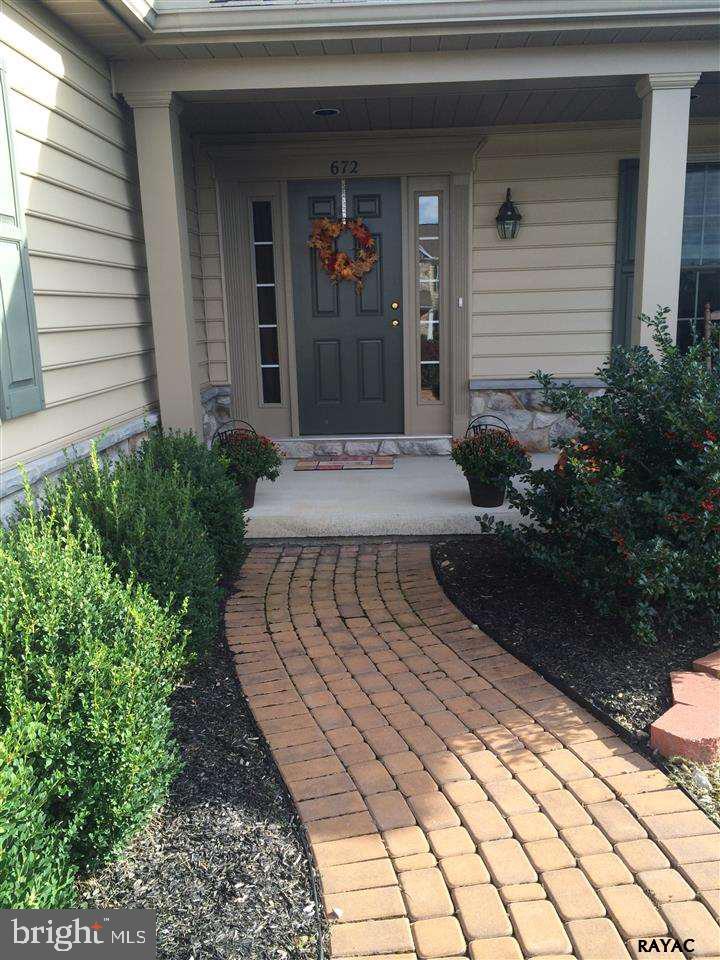 672 Campbell Road York, PA 17402 - Photo 2 of 25 Gallery Image 2