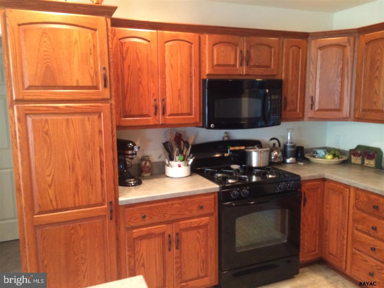 672 Campbell Road York, PA 17402 - Photo 13 of 25 Gallery Image 13