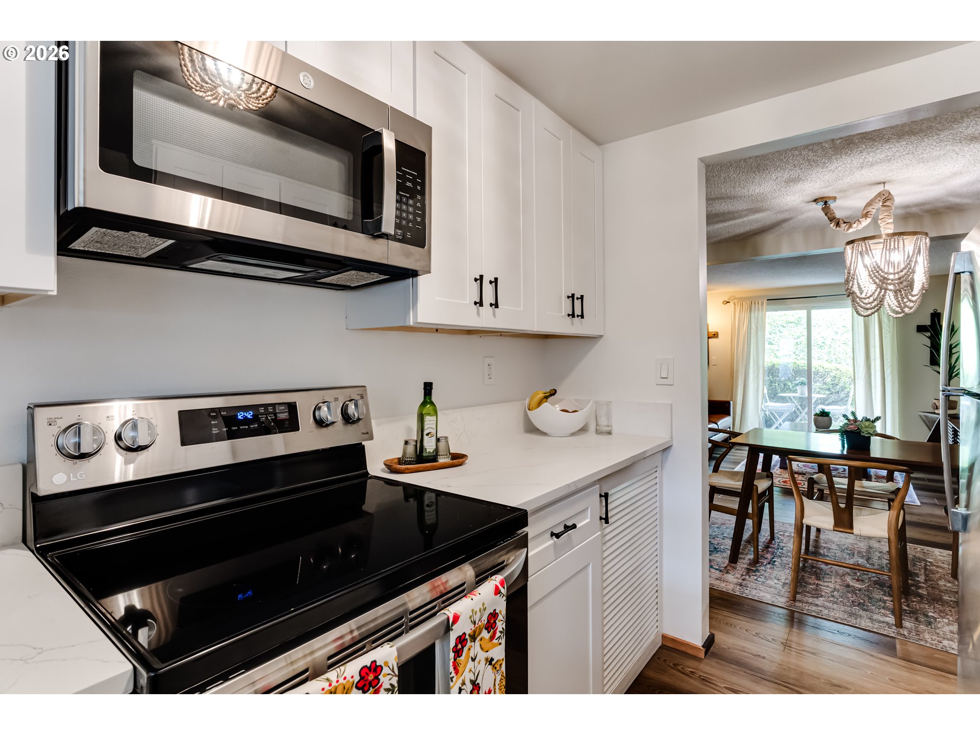 4083 Donald Street, Unit A Eugene, OR 97405 - Photo 15 of 33 Kitchen/Dining Room