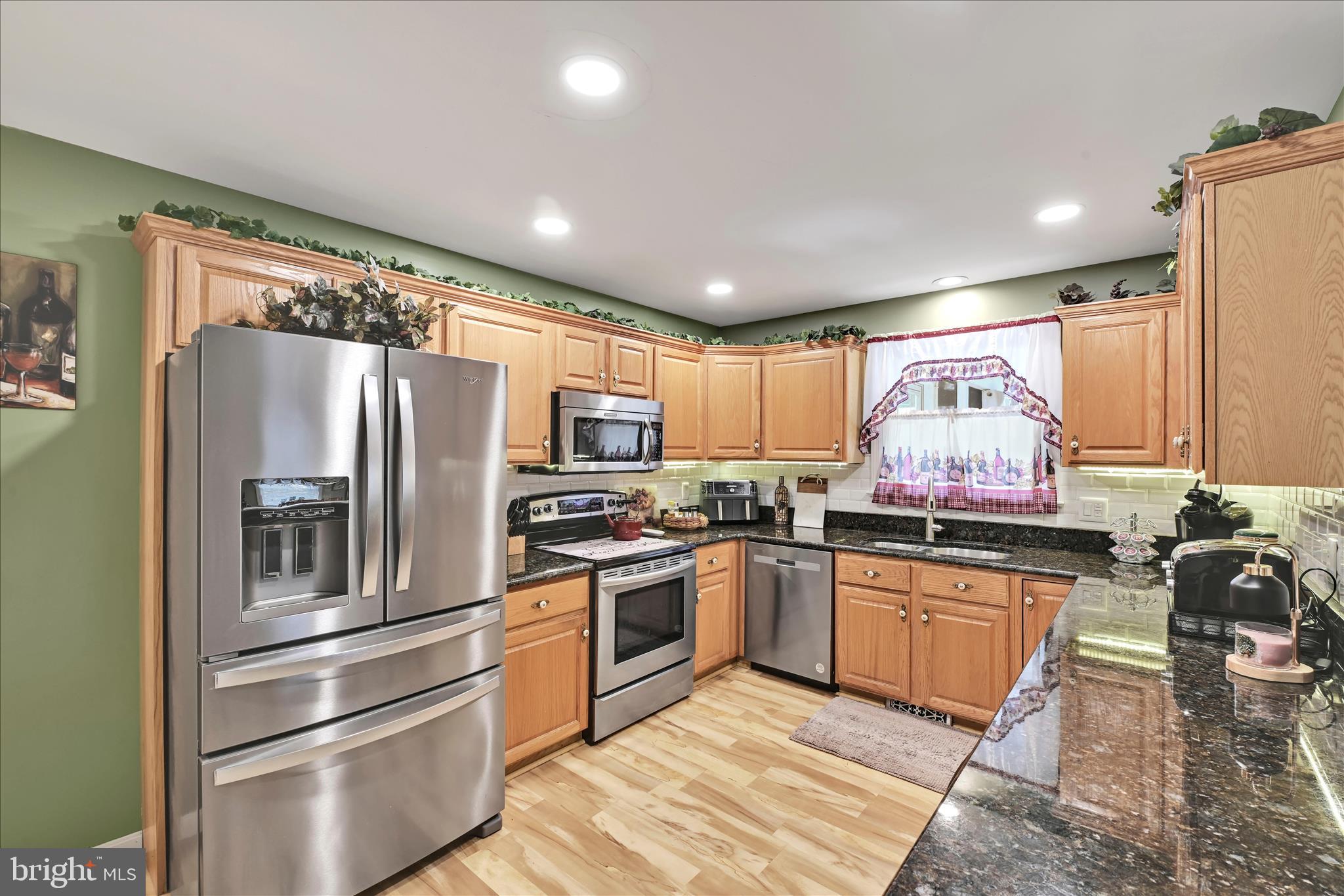 56 Timber Villa Elizabethtown, PA 17022 - Photo 14 of 31 Kitchen