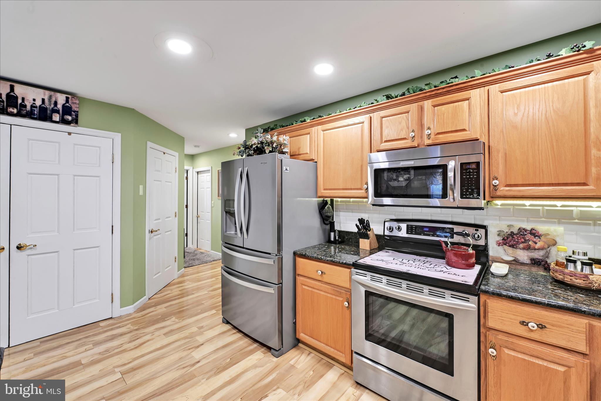 56 Timber Villa Elizabethtown, PA 17022 - Photo 16 of 31 Kitchen
