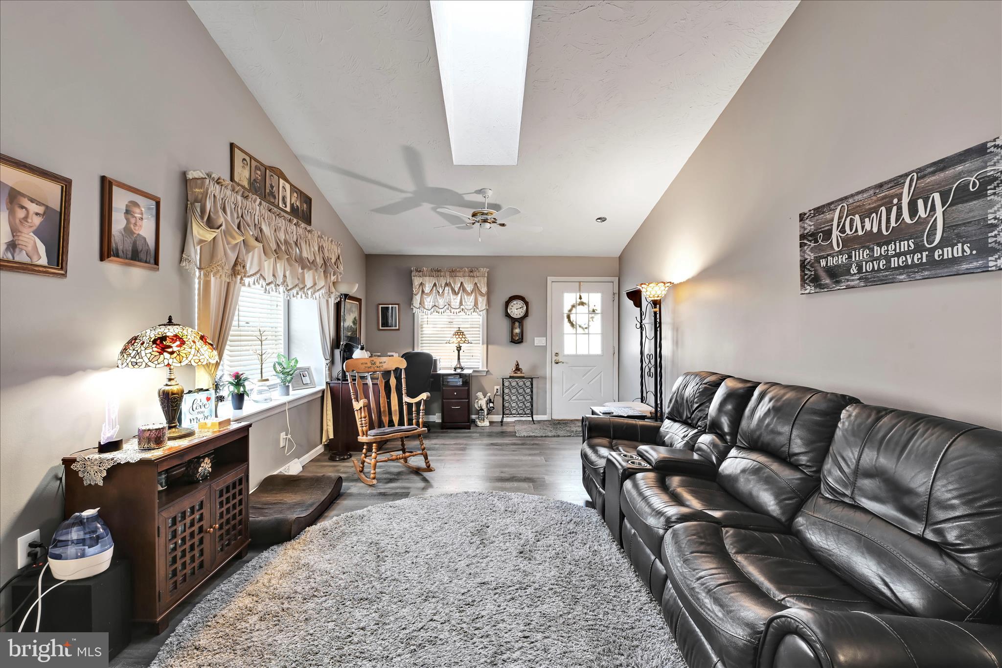 56 Timber Villa Elizabethtown, PA 17022 - Photo 10 of 31 Living Area