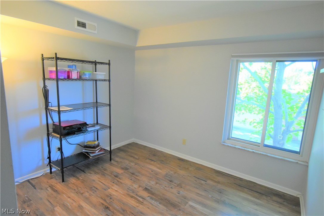 22950 Mastick Road, Unit 203 Cleveland, OH 44126 - Photo 27 of 35
