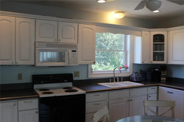 $2,500 | 7 Cattail Drive, Westerly, RI 02891