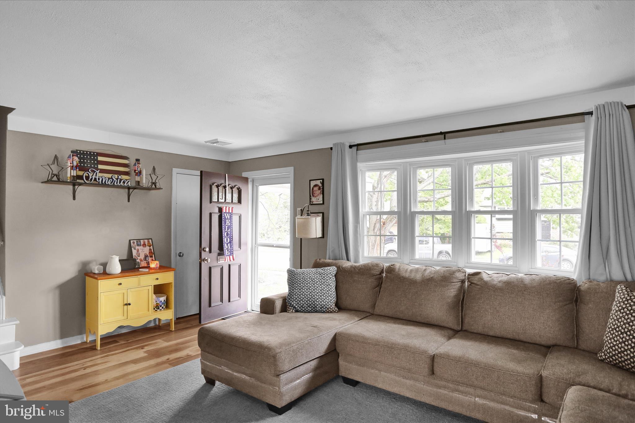 224 Bard Avenue Reading, PA 19608 - Photo 7 of 33 E26A8533