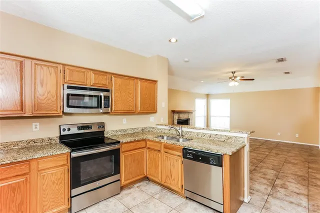 $1,885 | 2720 Clovermeadow Drive, Fort Worth, TX 76123