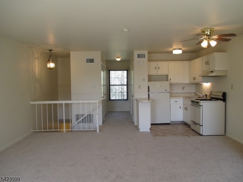 181 Long Hill Road, Unit 14 Little Falls, NJ 07424 - Photo 3 of 8