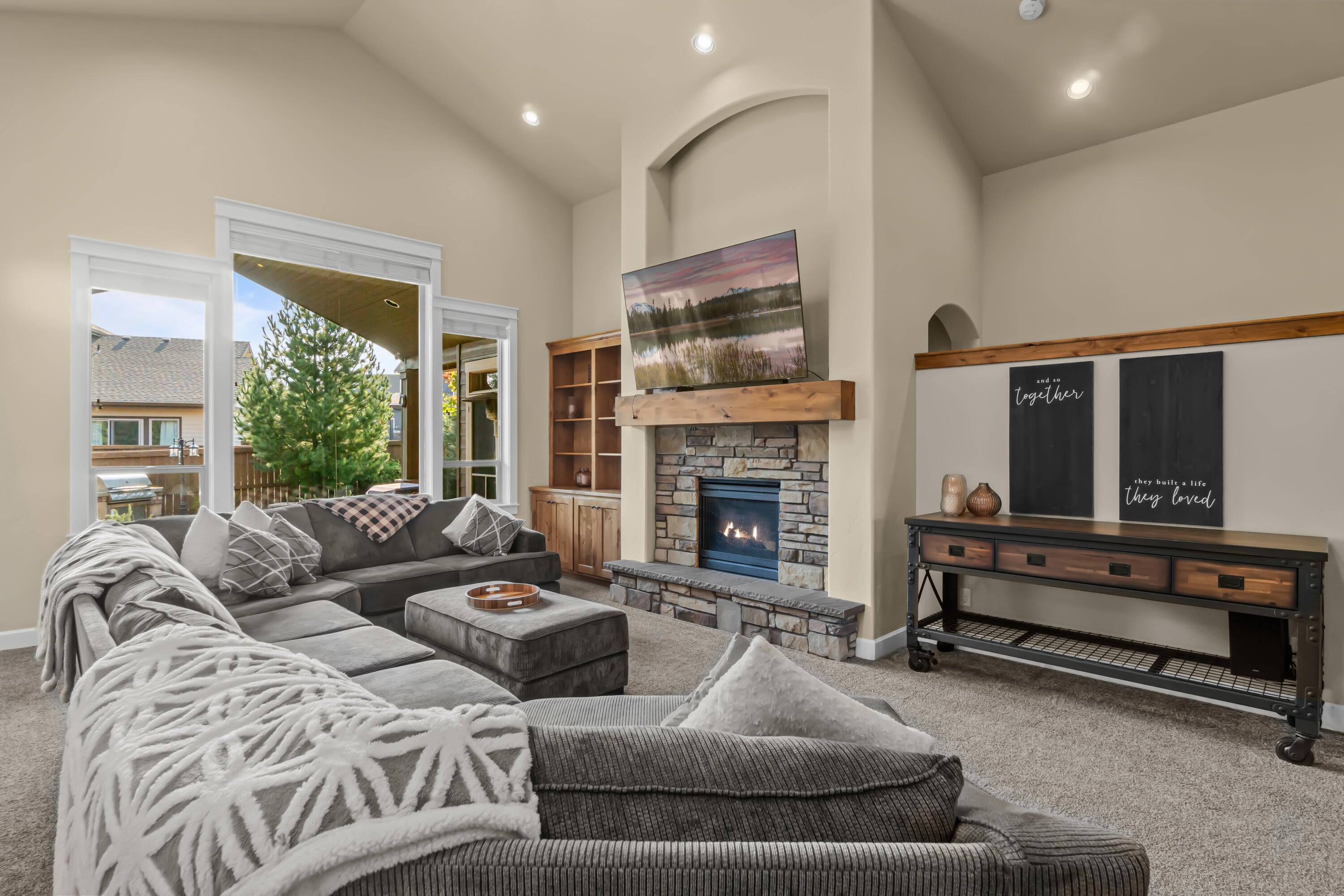 61120 Manhae Loop Bend, OR 97702 - Photo 4 of 57 57-print-Riley Visuals-62