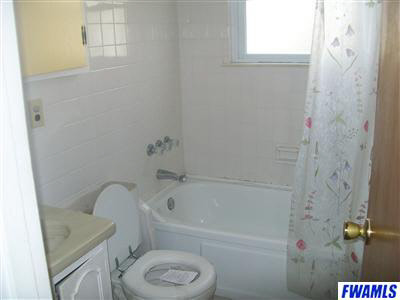 1010 Adams Street Decatur, IN 46733 - Photo 12 of 15