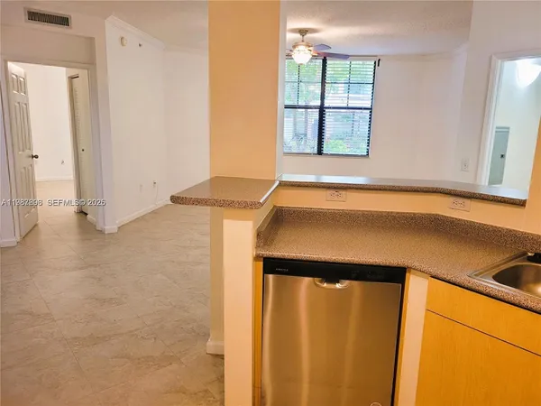 $2,450 | 1919 Van Buren Street, Unit 111A, Hollywood, FL 33020