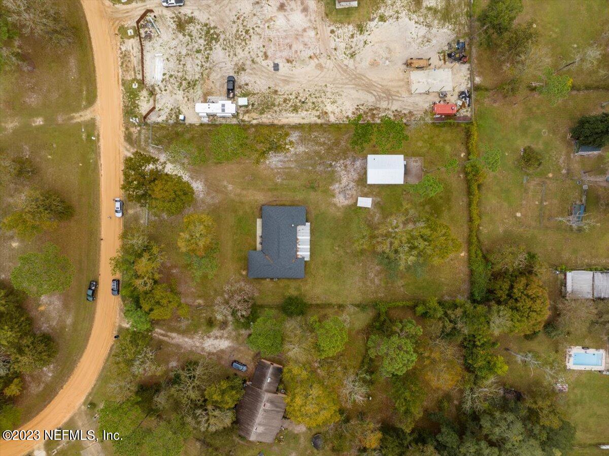 4755 Leopard Circle Middleburg, FL 32068 - Photo 30 of 38 view of a bathroom with a shower