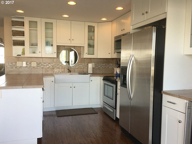 173 Northeast Bridgeton Road, Unit 22 Portland, OR 97211 - Photo 3 of 20 Gallery Image 3