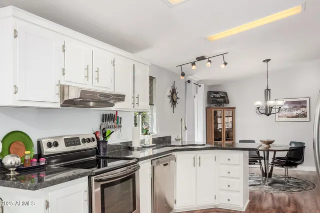 $142,000 | 2233 East Behrend Drive, Unit 60, Phoenix, AZ 85024