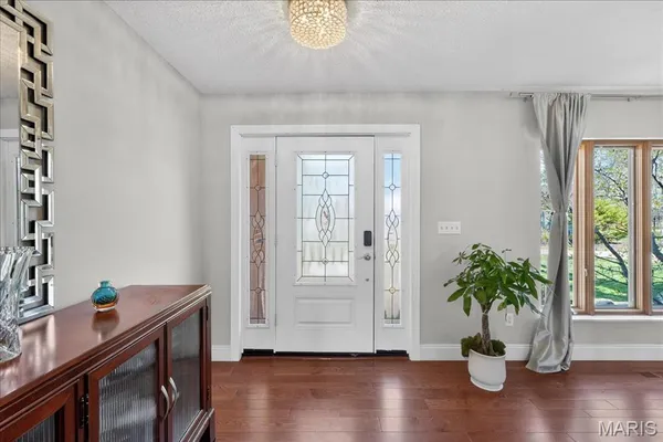 $725,000 | 790 Villa Gran Way, Fenton, MO 63026