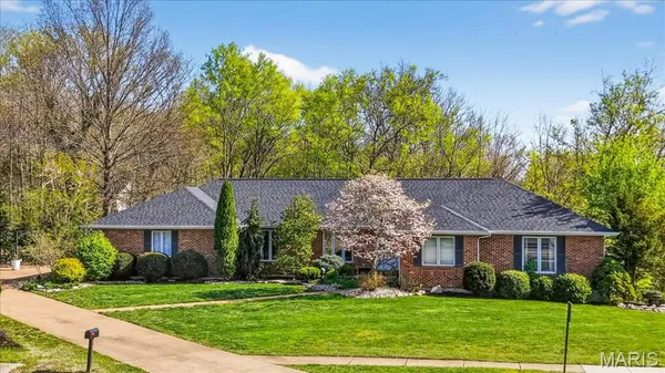 $725,000 | 790 Villa Gran Way, Fenton, MO 63026