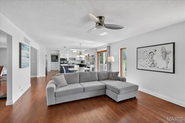 $725,000 | 790 Villa Gran Way, Fenton, MO 63026