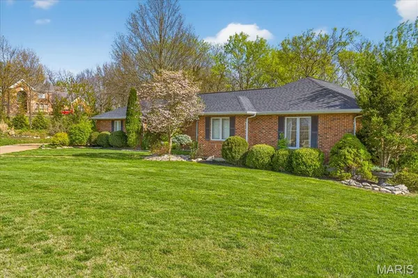 $725,000 | 790 Villa Gran Way, Fenton, MO 63026