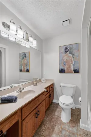 $725,000 | 790 Villa Gran Way, Fenton, MO 63026