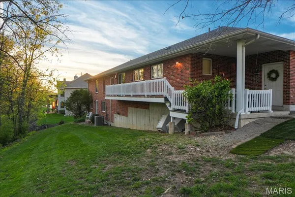 $725,000 | 790 Villa Gran Way, Fenton, MO 63026