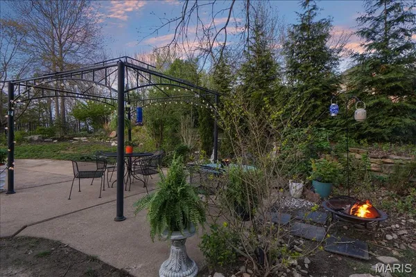 $725,000 | 790 Villa Gran Way, Fenton, MO 63026